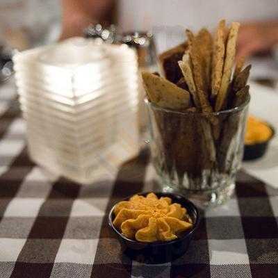 Schuler's Restaurant & Pub