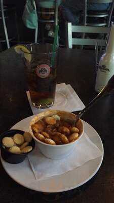 Lazy Palm Sports Bar And Grill