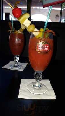 Lazy Palm Sports Bar And Grill