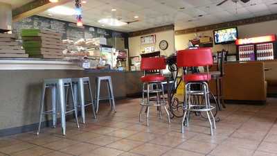 Pasquale's Slice Of Italy