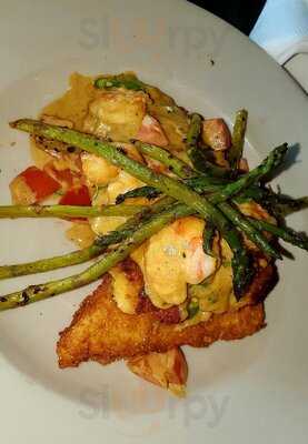 Locklear's On Little Oak