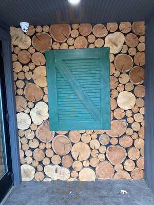 Bull & Bear Roadhouse