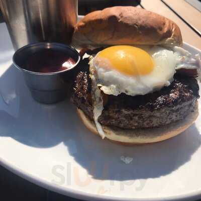 Trama's At One Willow