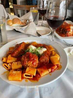 Ebby's Cafe Alfresco