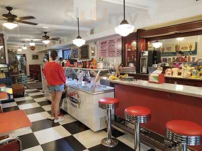 Hinlickity’s Ice Cream Parlor