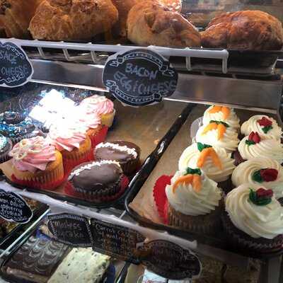 Hole In One Bakery & Coffee Shop