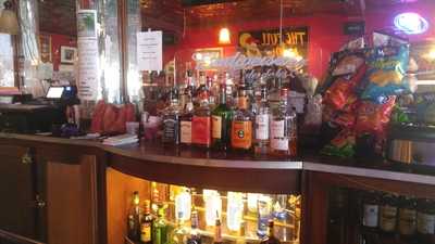 Trackside Bar & Grill