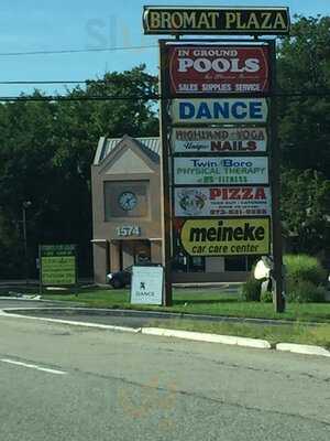 3 Brothers From Italy Pizza