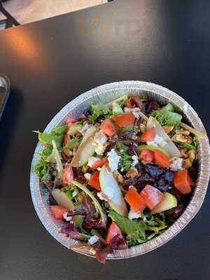 Morellis Pizza & Gyros