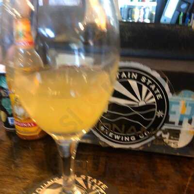 Old Spruce Cafe And Tavern