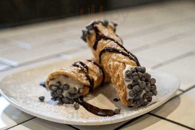 Whispering Pies Pizzeria