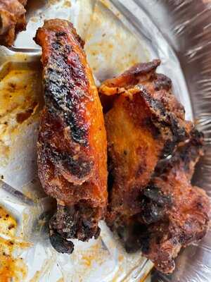 Phil's Restaurant & Sports Lng