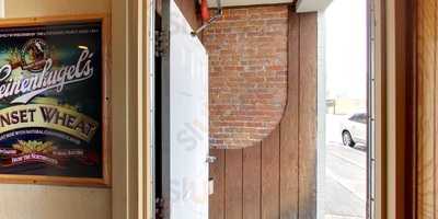 Courthouse Pub & Grill