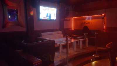 Clippers Ii Restaurant & Bar