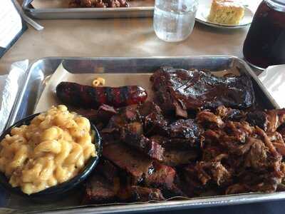 Heintzelman's Bbq Pit Inc