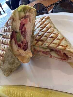 Newport Natural Market And Cafe