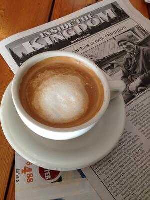 Newport Natural Market And Cafe