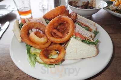 The Eastside Restaurant & Pub