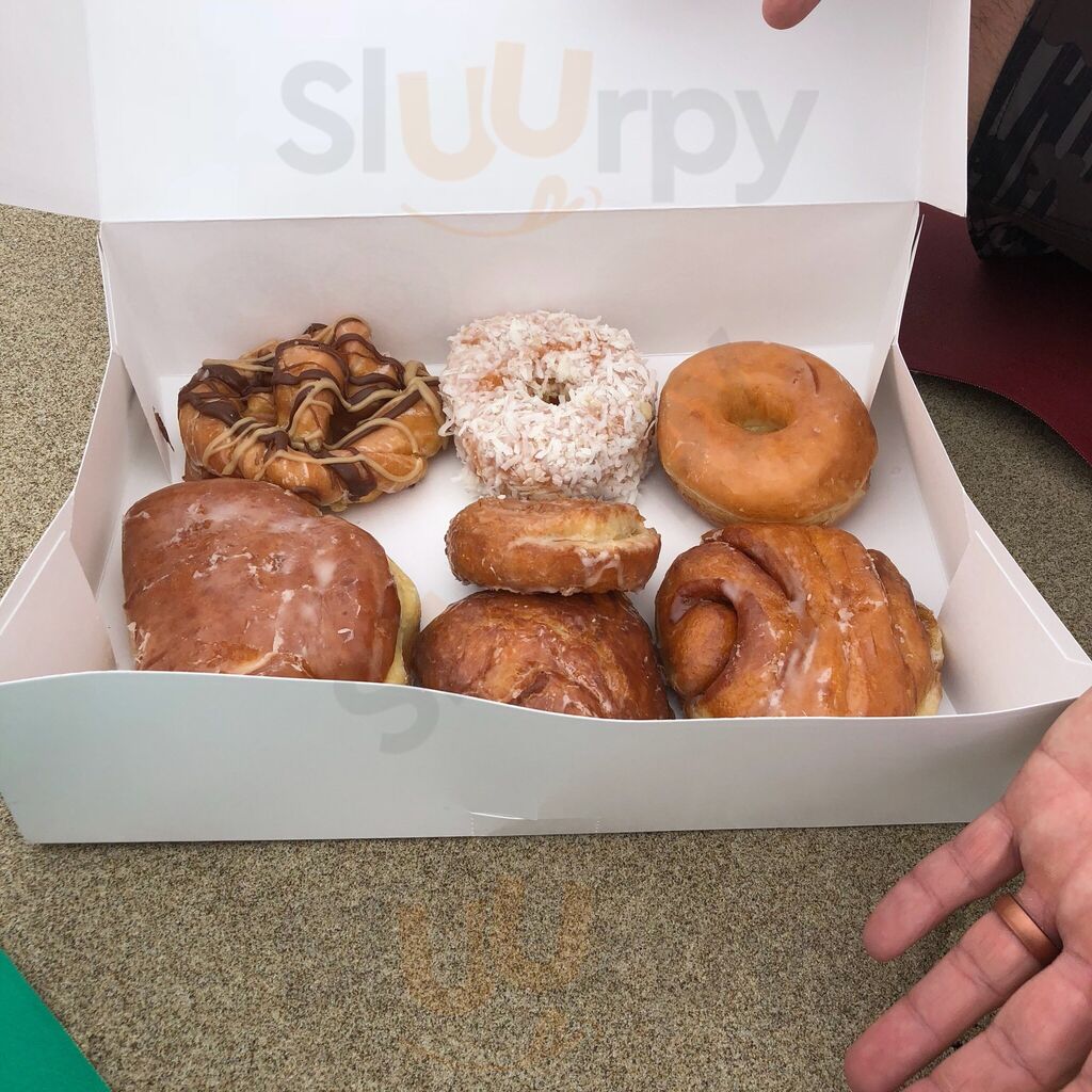 Leona's Sugar Shack Bakery