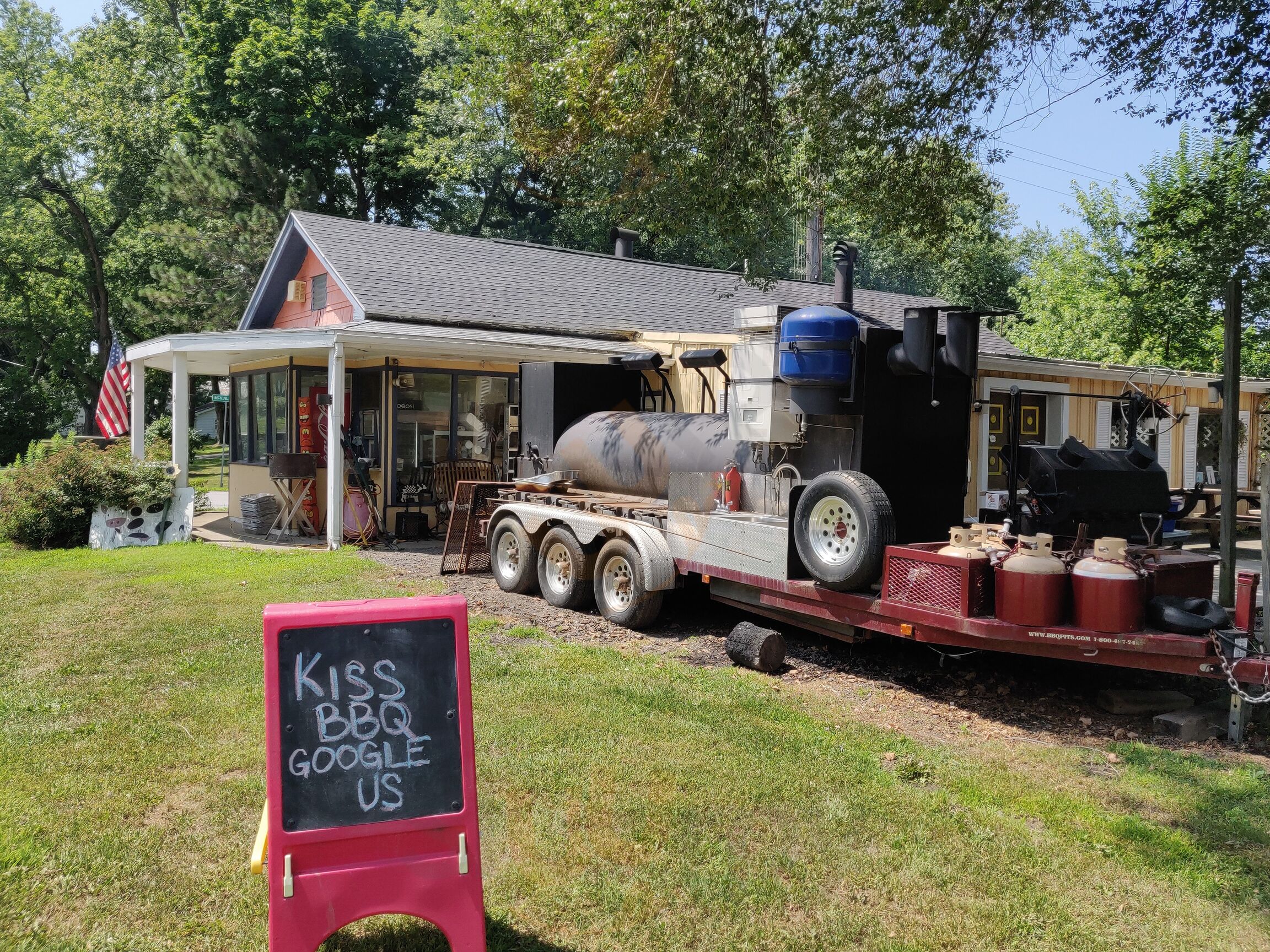 Kiss Barbecue