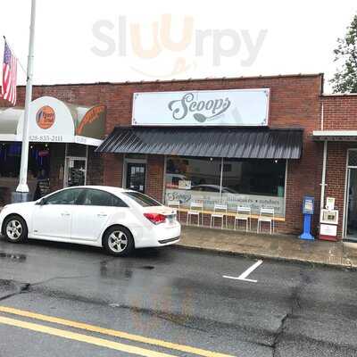 Scoops Creamery