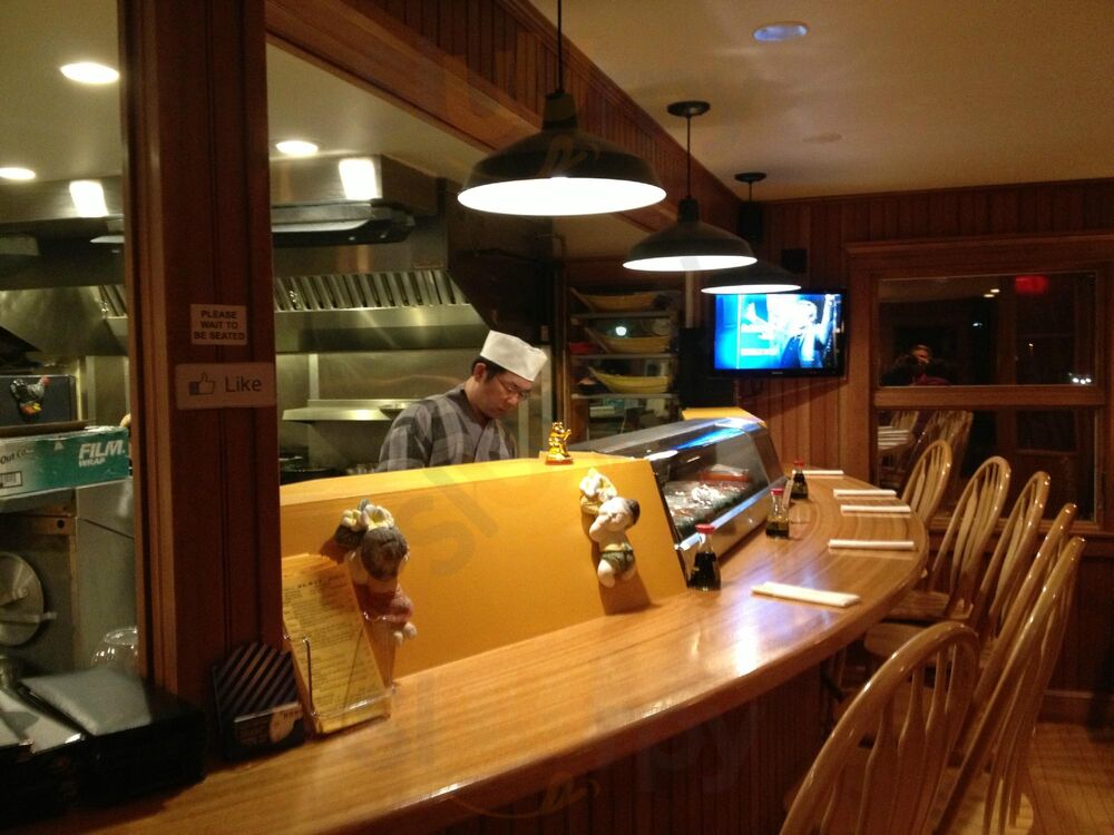 Tomi Sushi And Noodle Bar