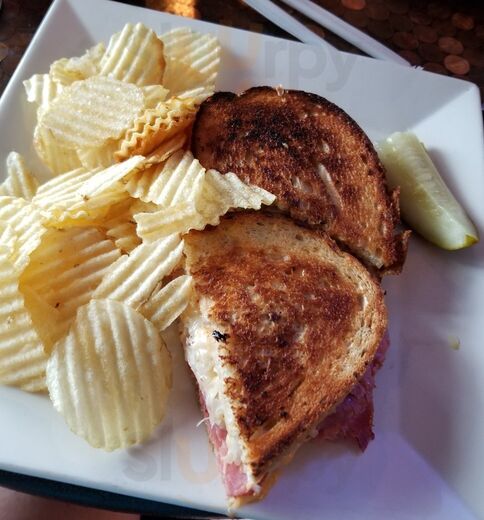 Avondale Pub