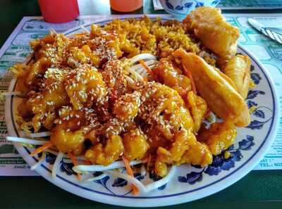 Wok And Roll Chinese Restaurant