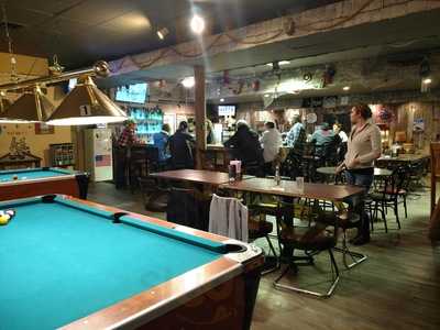Hot Shots Tavern