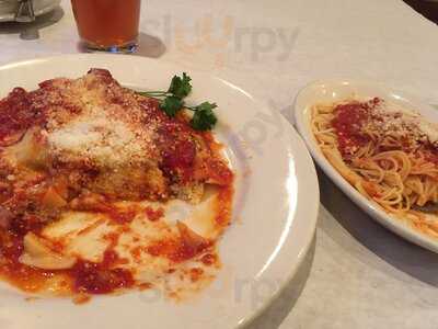 Charlie's Italian Restaurant & Pizzeria