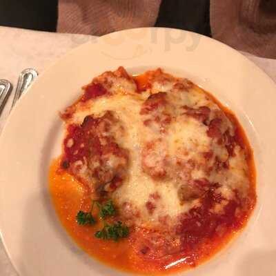 Charlie's Italian Restaurant & Pizzeria