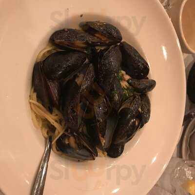 Charlie's Italian Restaurant & Pizzeria