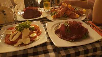 Dino's Pizza & Pasta