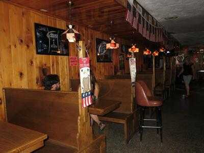 Paradise Bar And Grill