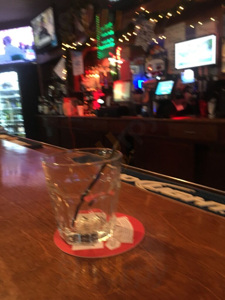 Clubhouse Bar And Grill