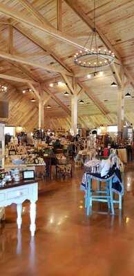 Mike's Farm And Country Store