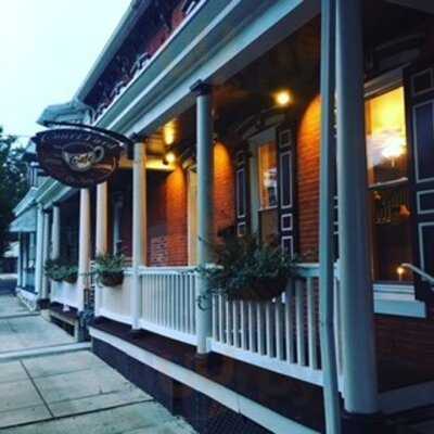 Courtyard Cafe' On Main