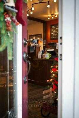 Courtyard Cafe' On Main