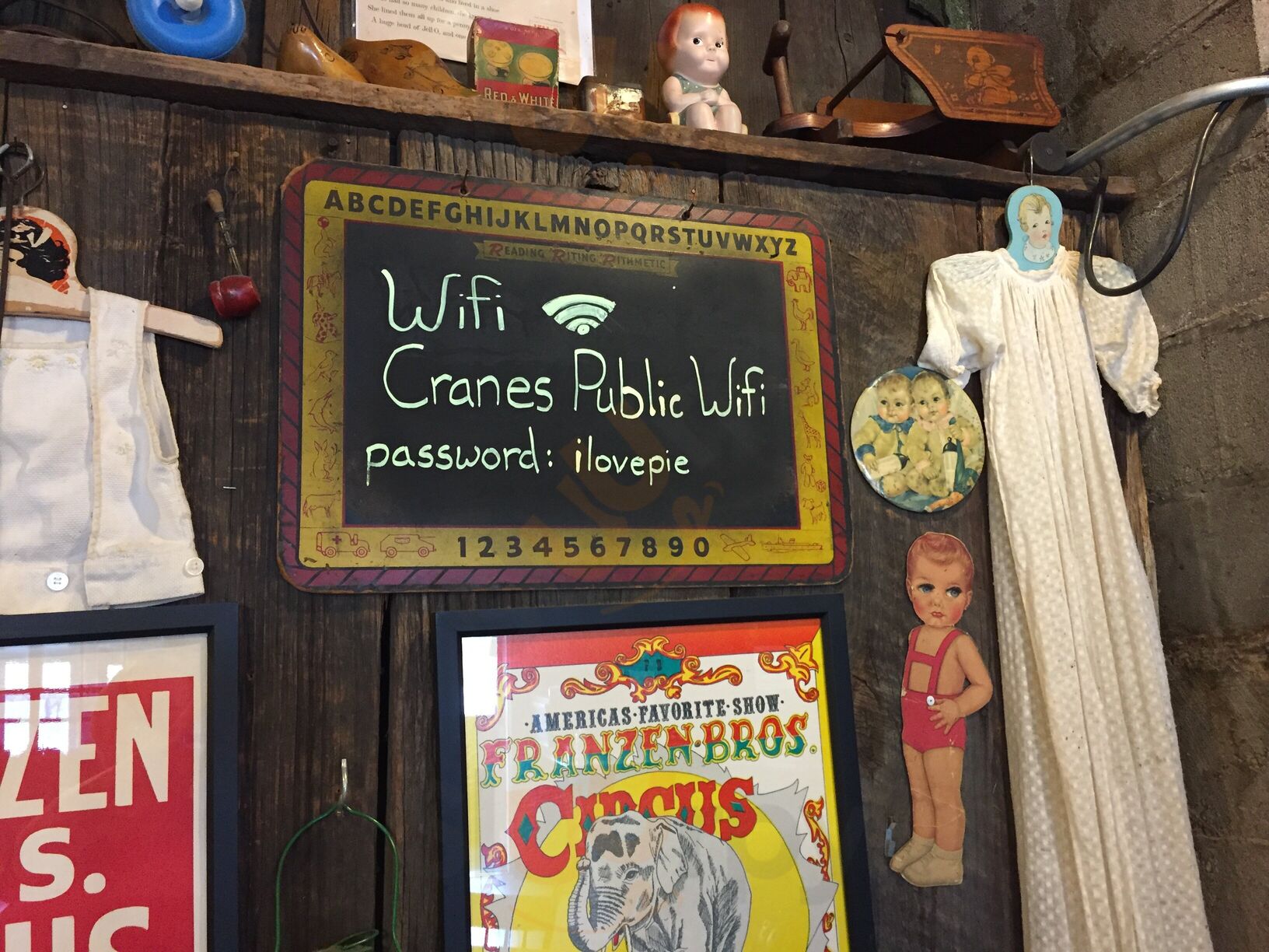 Crane's Pie Pantry Restaurant And Winery