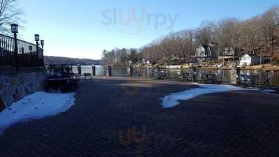 Lake View Restaurant & Bar