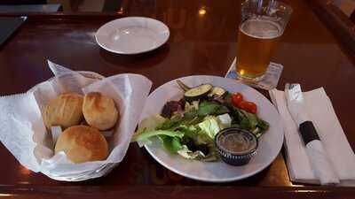 Lake View Restaurant & Bar