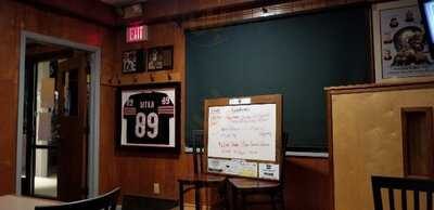 Featherbone Restaurant And Lnge