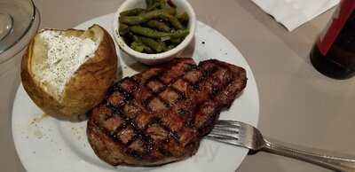 Featherbone Restaurant And Lnge