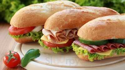 Classic Pizza & Family Restaurant