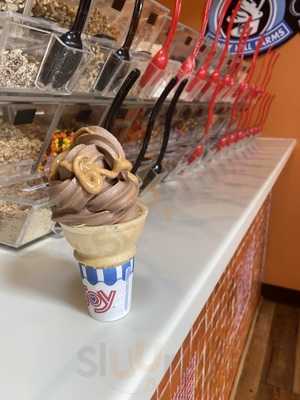 Sweet Cheeks Frozen Yogurt Shoppe