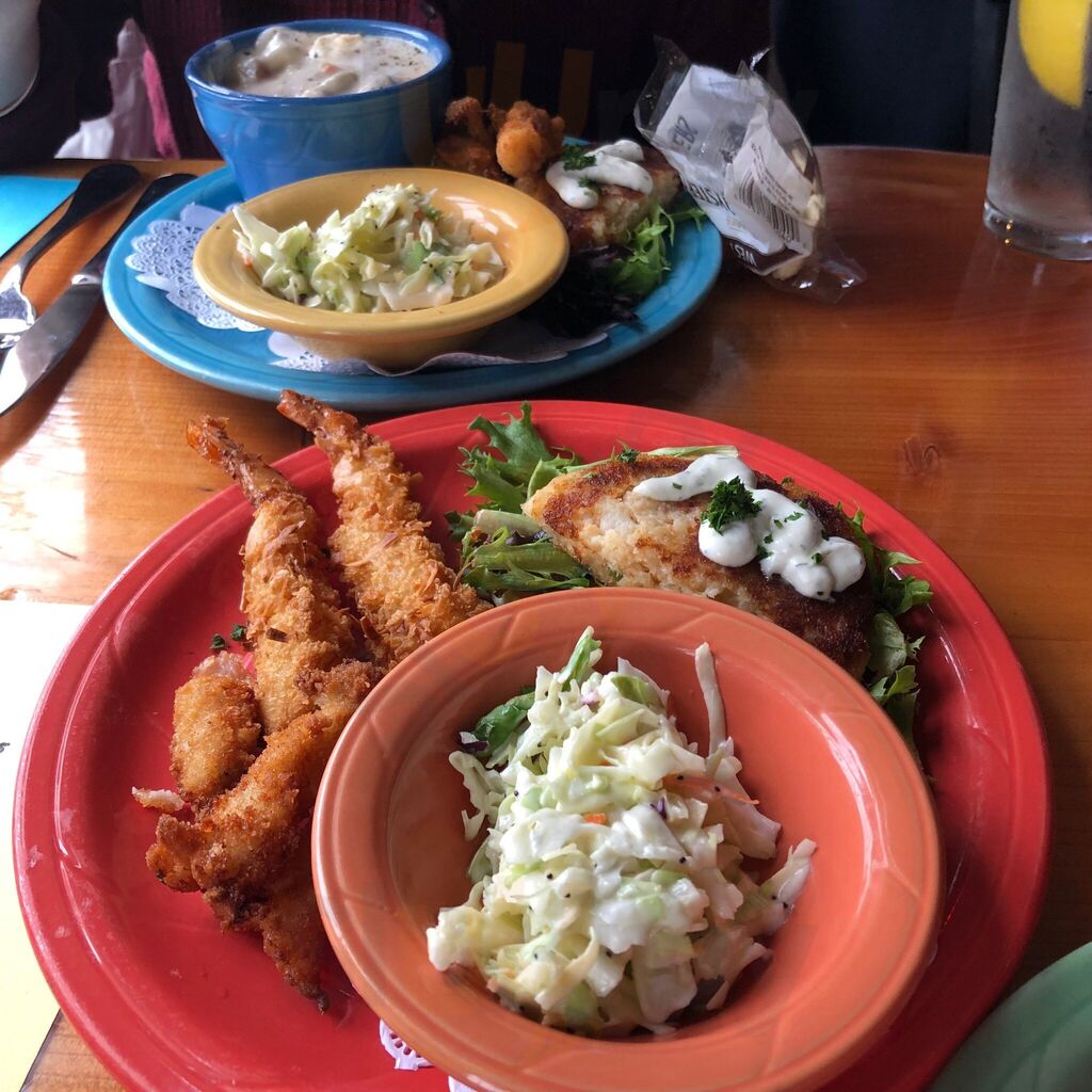 Oar House Bar & Grill