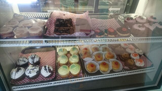 Megpie's Bakery & Cafe