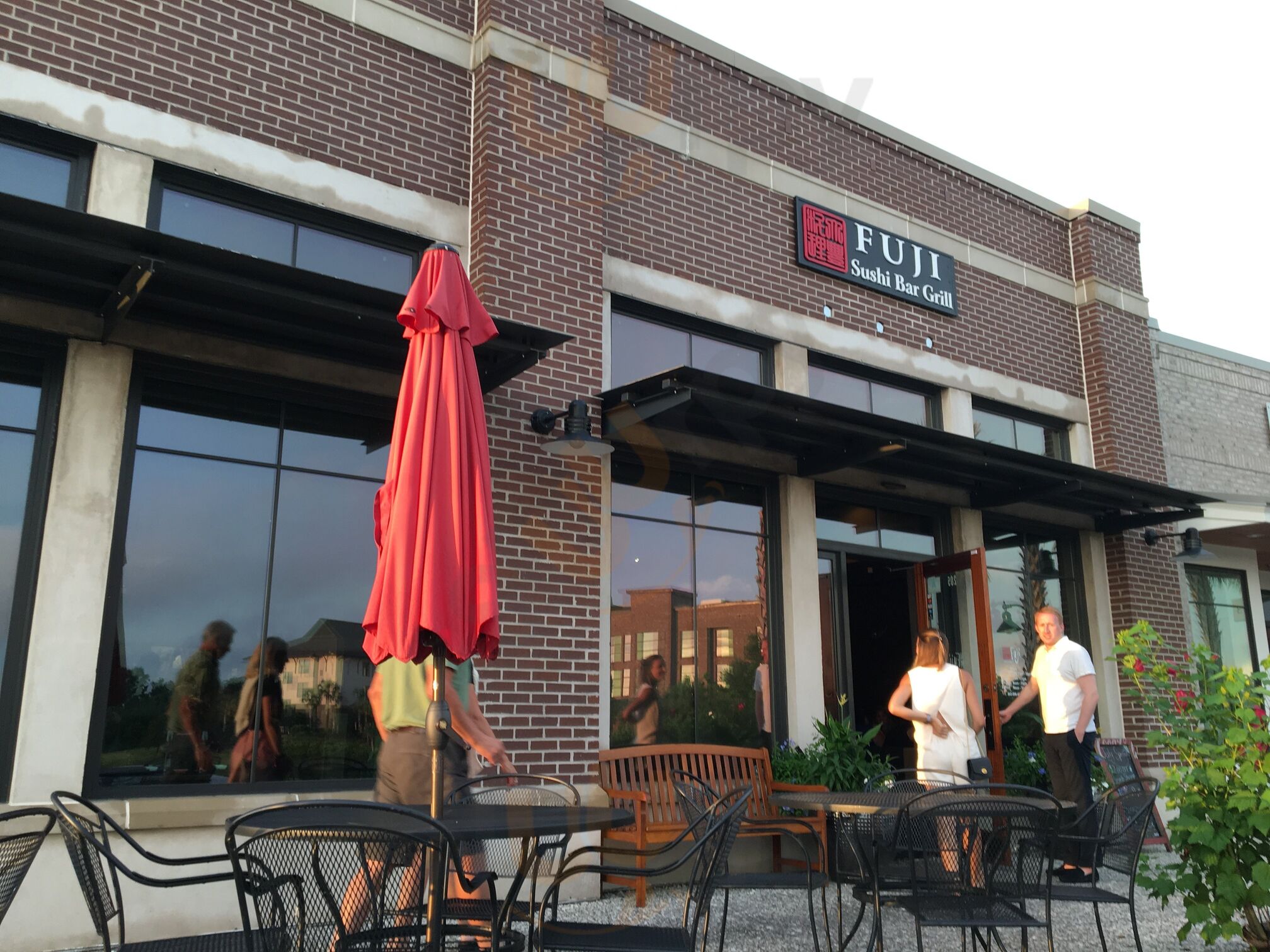 Fuji Sushi Bar And Grill