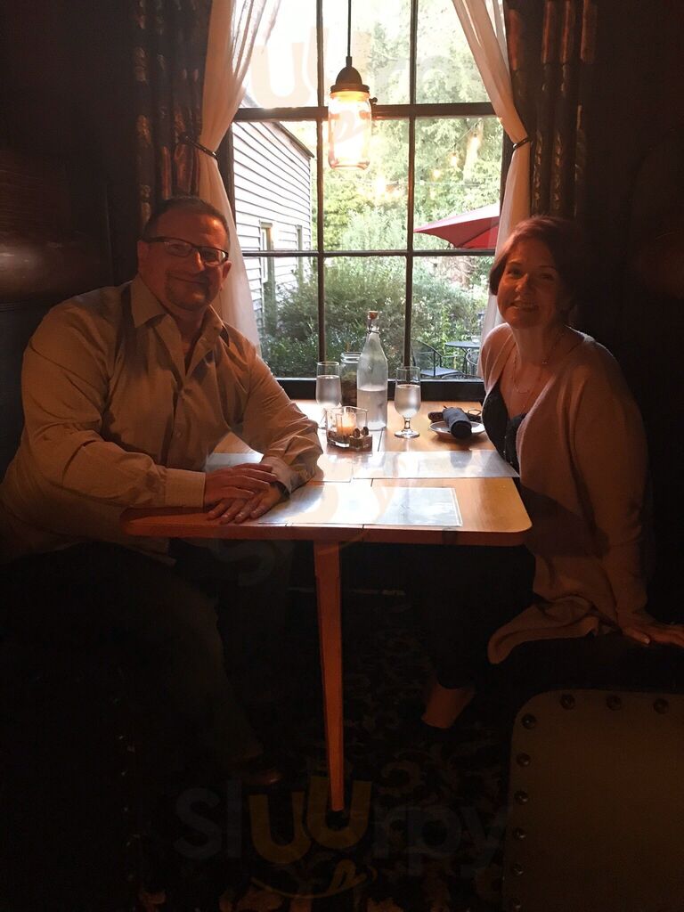 Railroad House Inn