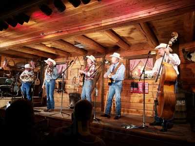 Bar J Chuckwagon Suppers